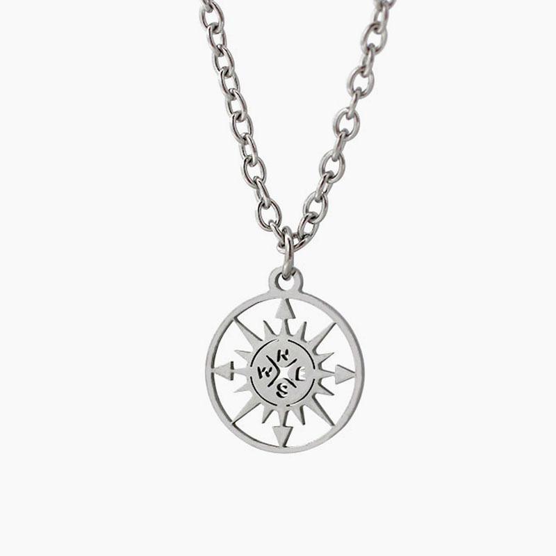 

Pendant Necklaces 100% Stainless Steel Hollow Compass Necklace For Men Women Openwork Letter Clavicle Chain Sliver Color