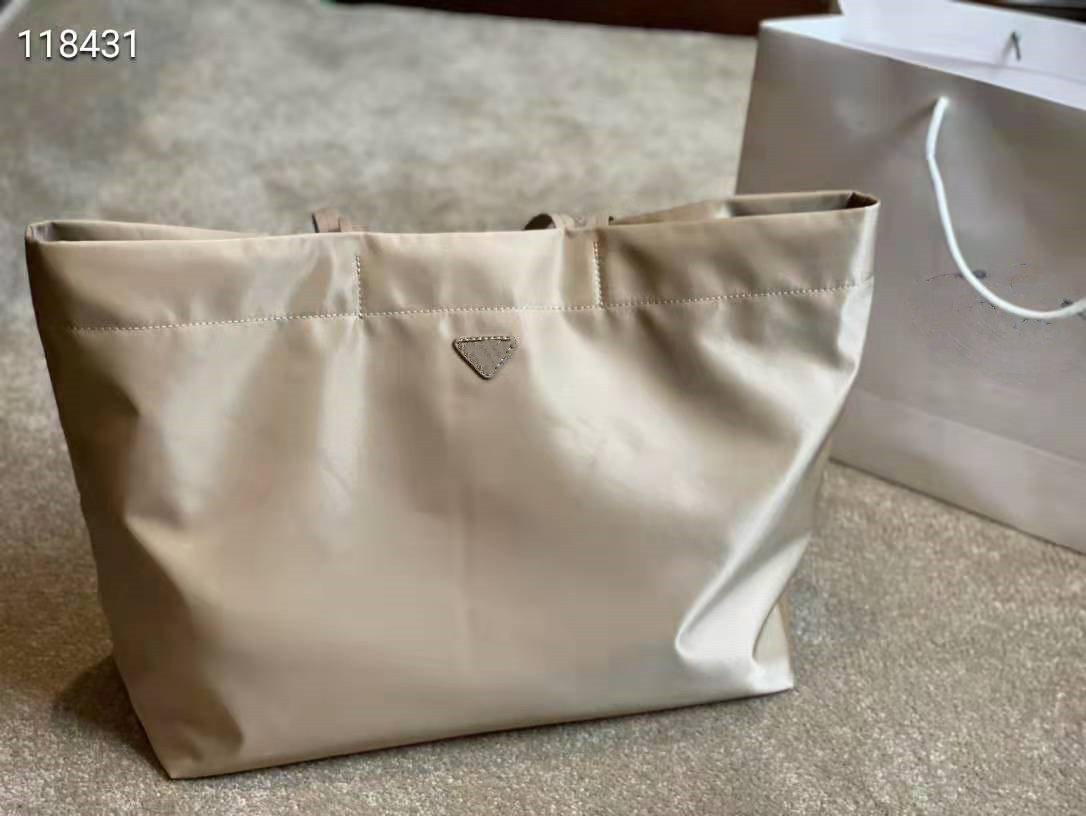 

2021 Designer Shoulder Bag women's parachute fabric, portable size 38cm