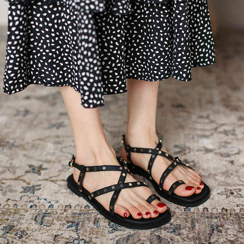 

Sandals 536-21 star rivet crossed sandals women's button Toe Flat Roman style beach shoes GUL5, 1# shoe box