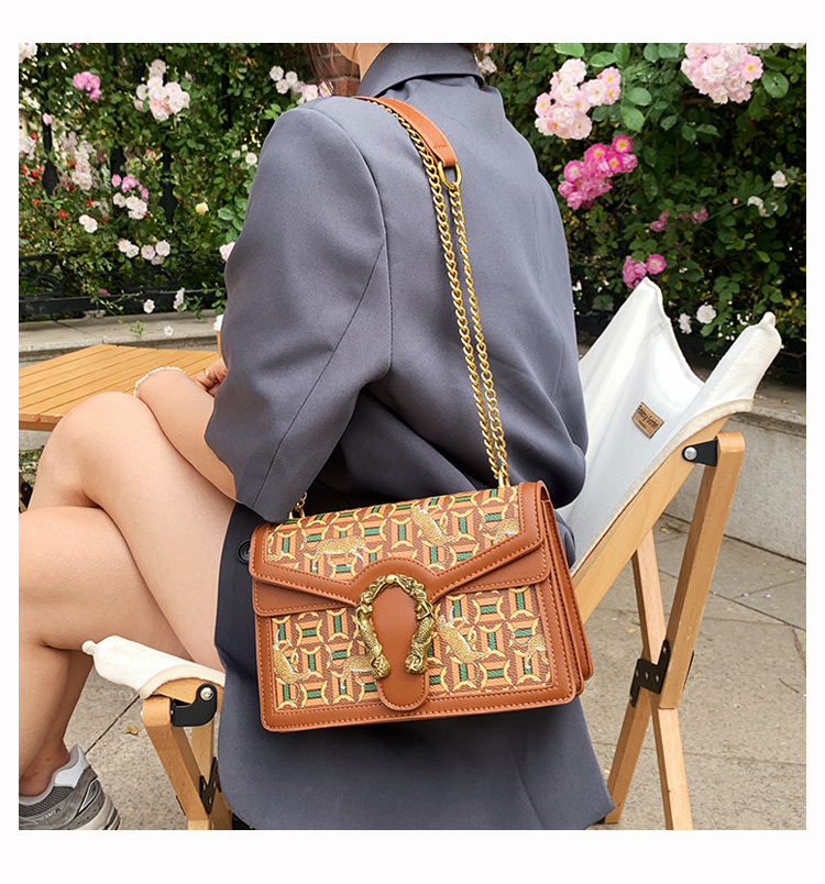 

Diamond Lattice Leather Quilted Shoulder Bag With Chain Large Tote Bags For Women Zipper Black Red Big Handbags, Brown