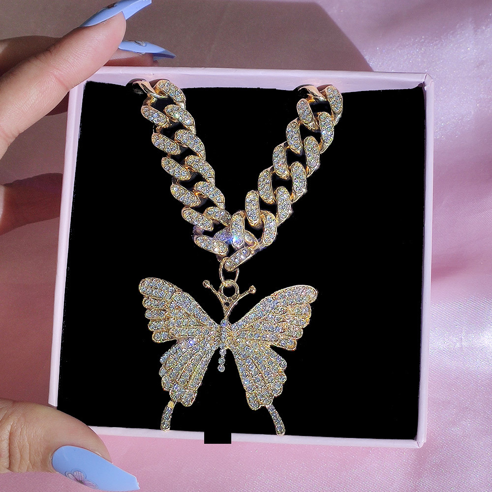 

Flatfoosie Iced Out Crystal Butterfly Pendant Necklace Miami Cuban Link Chain Choker Necklace for Women Bling Rhinestone Jewelry X0509