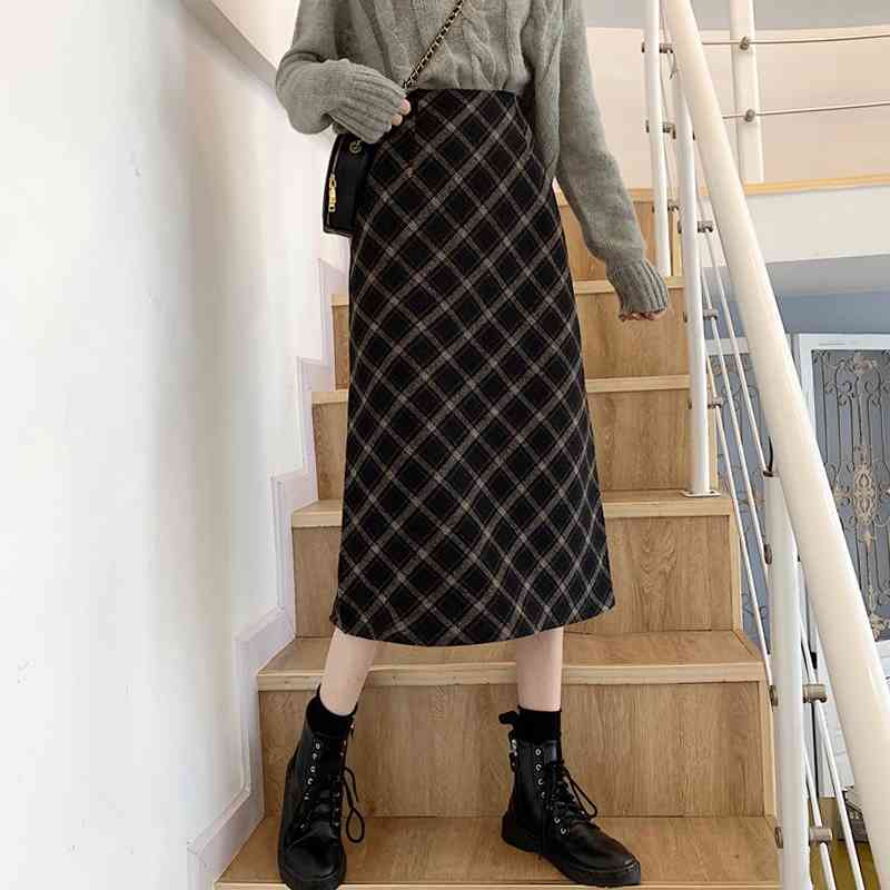 

WERUERUYU Vintage Plaid Skirt Women Elegant Package Hip Slim Winter knee-length Skirts Warm Woolen Skirt Office Lady 210608, Photo color