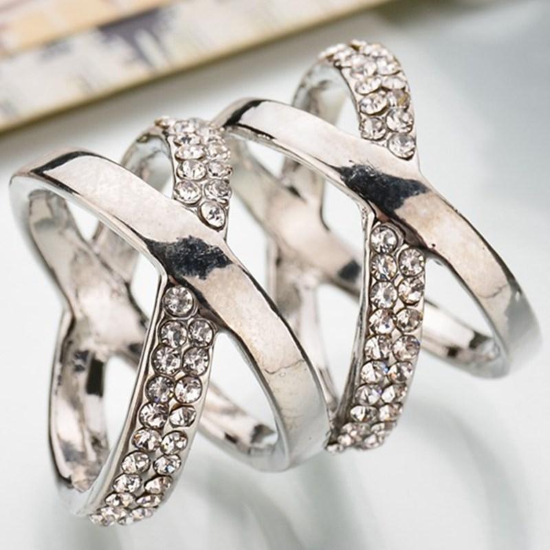 

Pins, Brooches Wholesale Fashion Personality Scarf Button Jewelry Spiral Inlaid Zircon Brooch For Women Feature Namour Charm Gift All Season, Gray