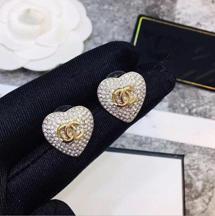 

New small fragrance home C versatile simple Earrings female zircon