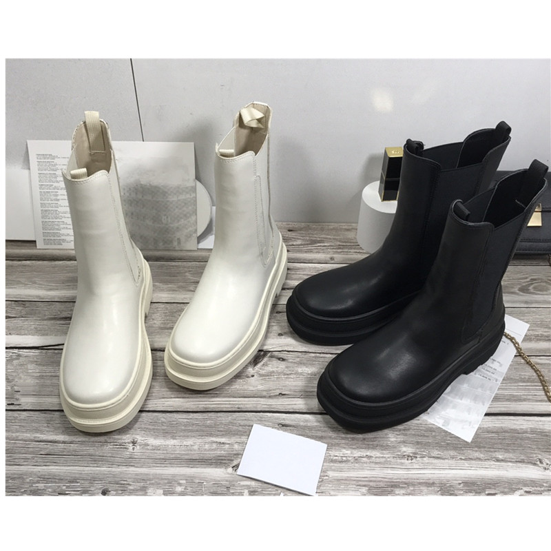

Quality fashion leather star women Designer boots martin short autumn winter ankle Exquisite woman shoes cowboy booties platform black white boot