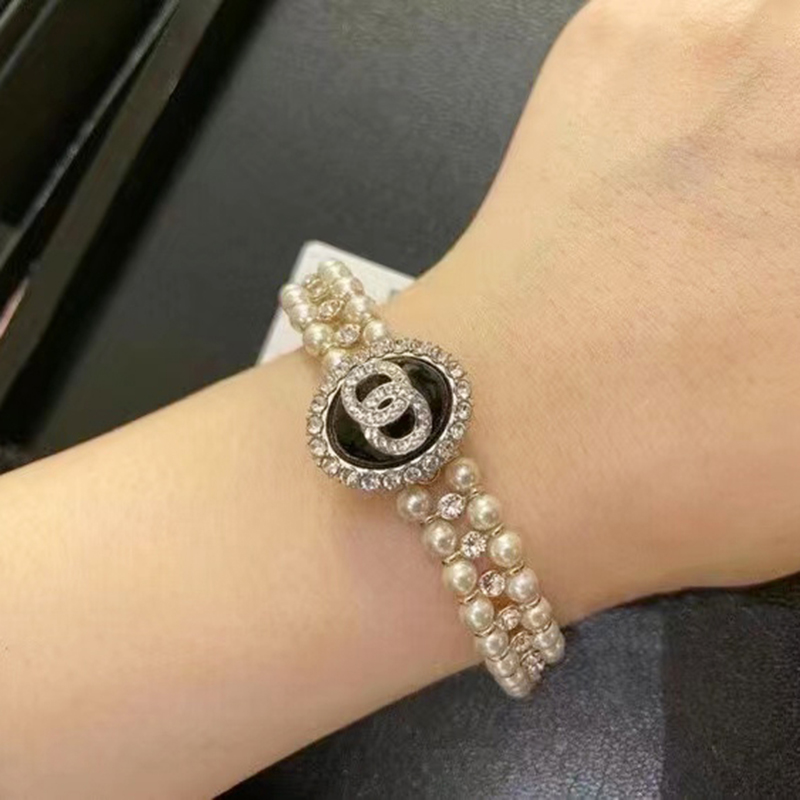 

Luxurys womens charm bangle bracelet Designers fashion jewelry gifts high quality designer Pearl diamonds bracelets social gathering gifts 2 colors very nice