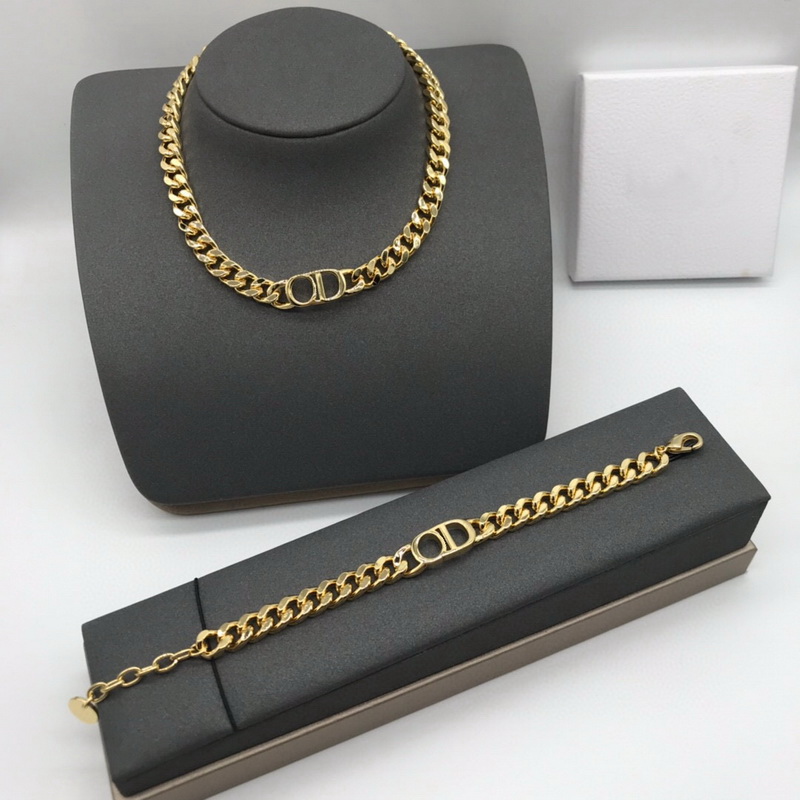 

Europe America Fashion Style Lady Women Titanium steel Hollow Out D Letter 18k Gold Stud Earrings Bracelet Necklace Jewelry Sets