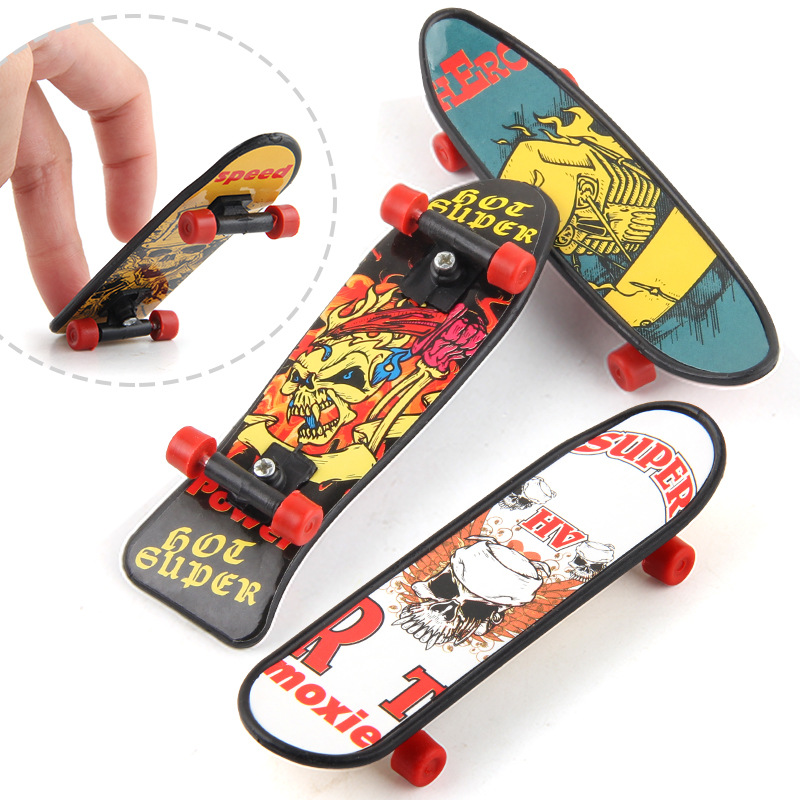 

Finger Toys Skateboard Desktop Children's Intelligence Science Educational Desk Creative Graffiti Mini Boards Alloy Stand FingerBoard S
