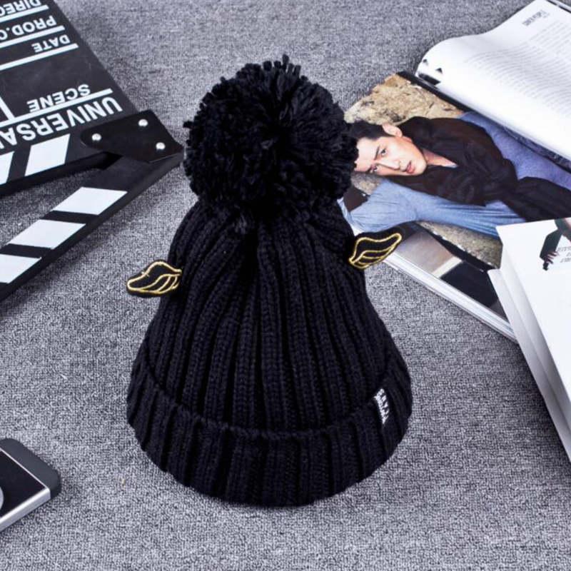 

Little Wing Skullies Beanie Fashion Huge Pompon Knitted Cap Ladies Lovely Street Snap Gorro Warm Winter Skiing Bonnet Beanie/Skull Caps, Blue;gray