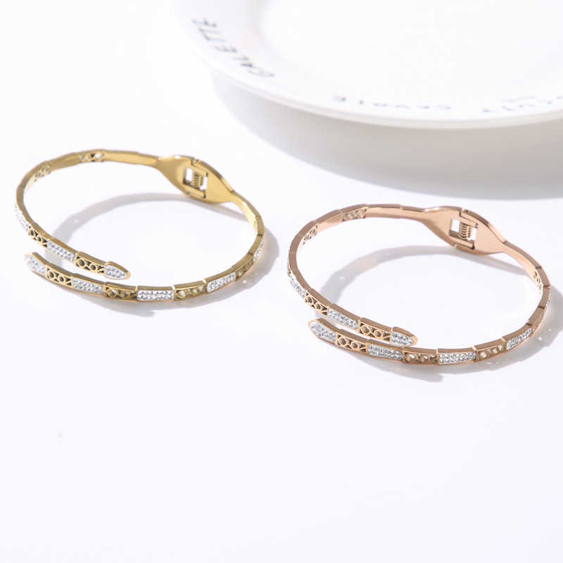 

Cz Spring Clasp Bangles Charming Animal Shape Stainless Steel Bracelets for Women Men Gold Color Jewelry Gift Q0719