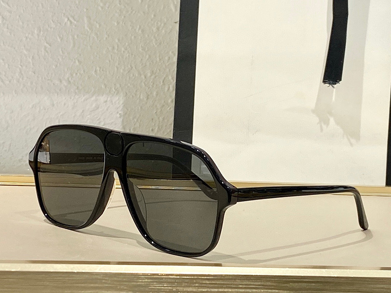 

Summer Sunglasses For Men and Women style Anti-Ultraviolet Retro 0734 Plate Full Frame fashion Eyeglasses Random Box