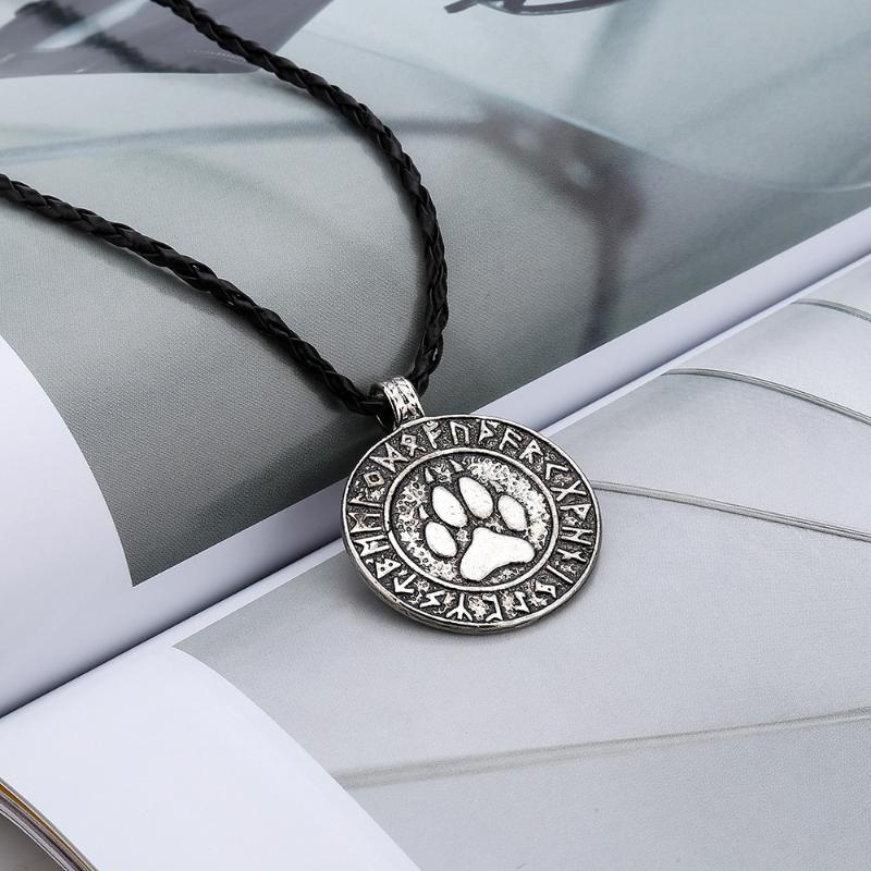 

Chains Nordic Vikings Print Bear Amulet Necklace Pendant The Norse Rune Talisman High Quality Luxury Accessories, Silver