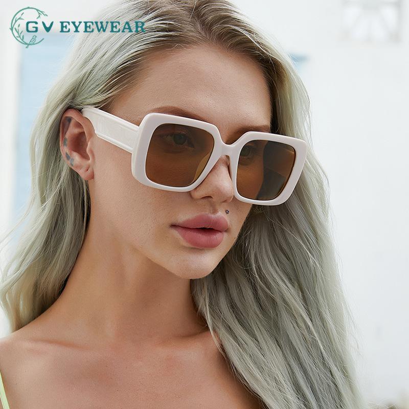 

Sunglasses GV Vintage Square Trending Women Jelly Color Eyewear Fashion Men Shades UV400 Brand Designer Beige Sun Glasses