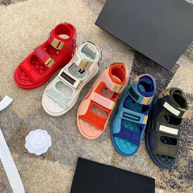 

2021 spring/summer Velcro sandals women flat leather open-toe thick soles go with fashion casual beach sports slippers trend, Black