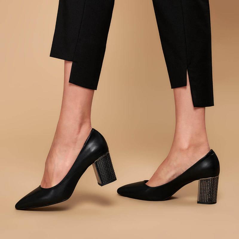 

18K-038-19K Black Women Gova Shoes Dress