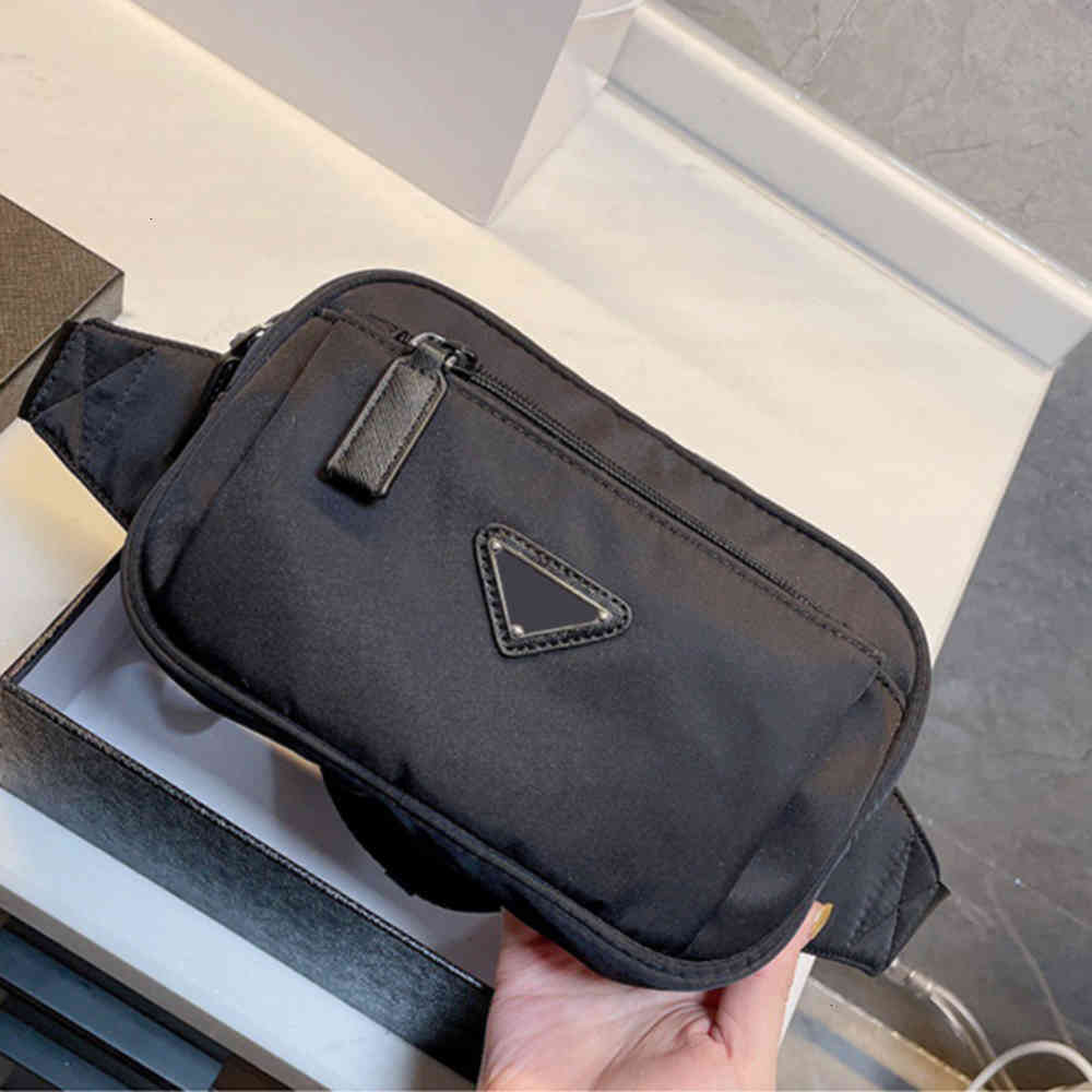 

designer Classic Unisex Waterproof Fanny Pack Personalized Credit Card Holder Design Wallet Bag Money Clip Men's Black Breast Bag