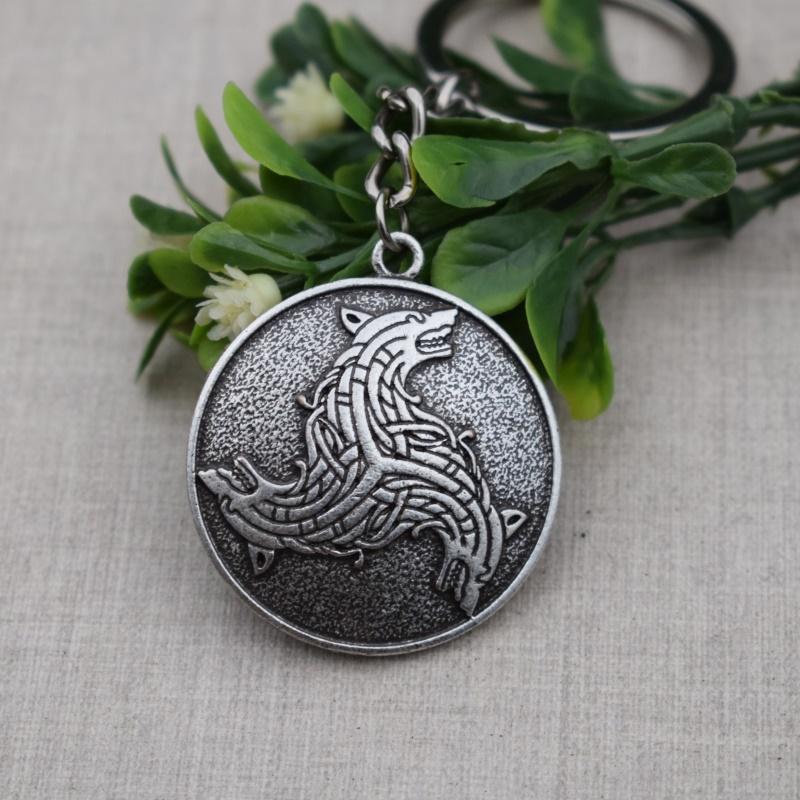 

Keychains Punk Rock Three Wolves Heads Keychain Norse Viking Pendant Amulet
