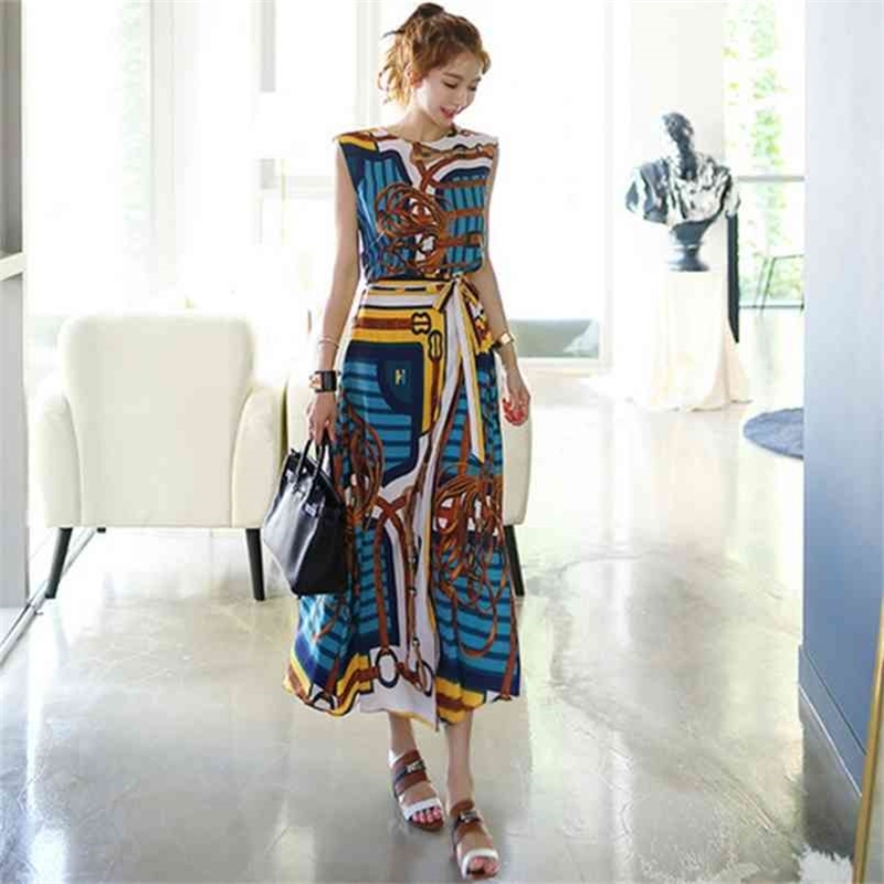 

High quality Summer Fashion Designer Women Suit Crystal Beading Printed Top+Vintage Half Skirts Two Sets 210603, Picture color