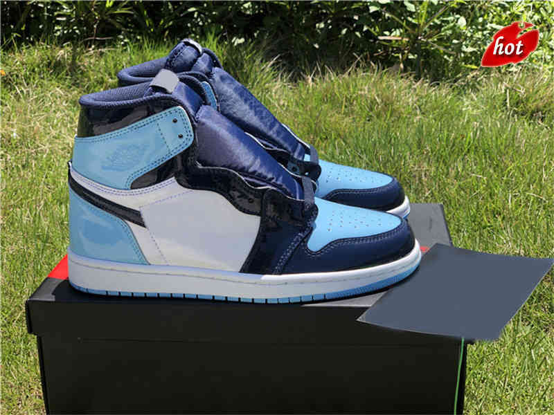 

Shoes Authentic 1 High OG WMNS UNC Patent Women Obsidian Blue Chill White Leather Footwear Sports Original 36-47, Bubble wrap packaging