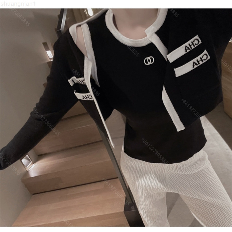

Fashion women cashmere sweater coat camisole sexy vest 2 piece suit logo cc brand Designer clothes knitted long sleeve cardigan hoodies jack, White;black