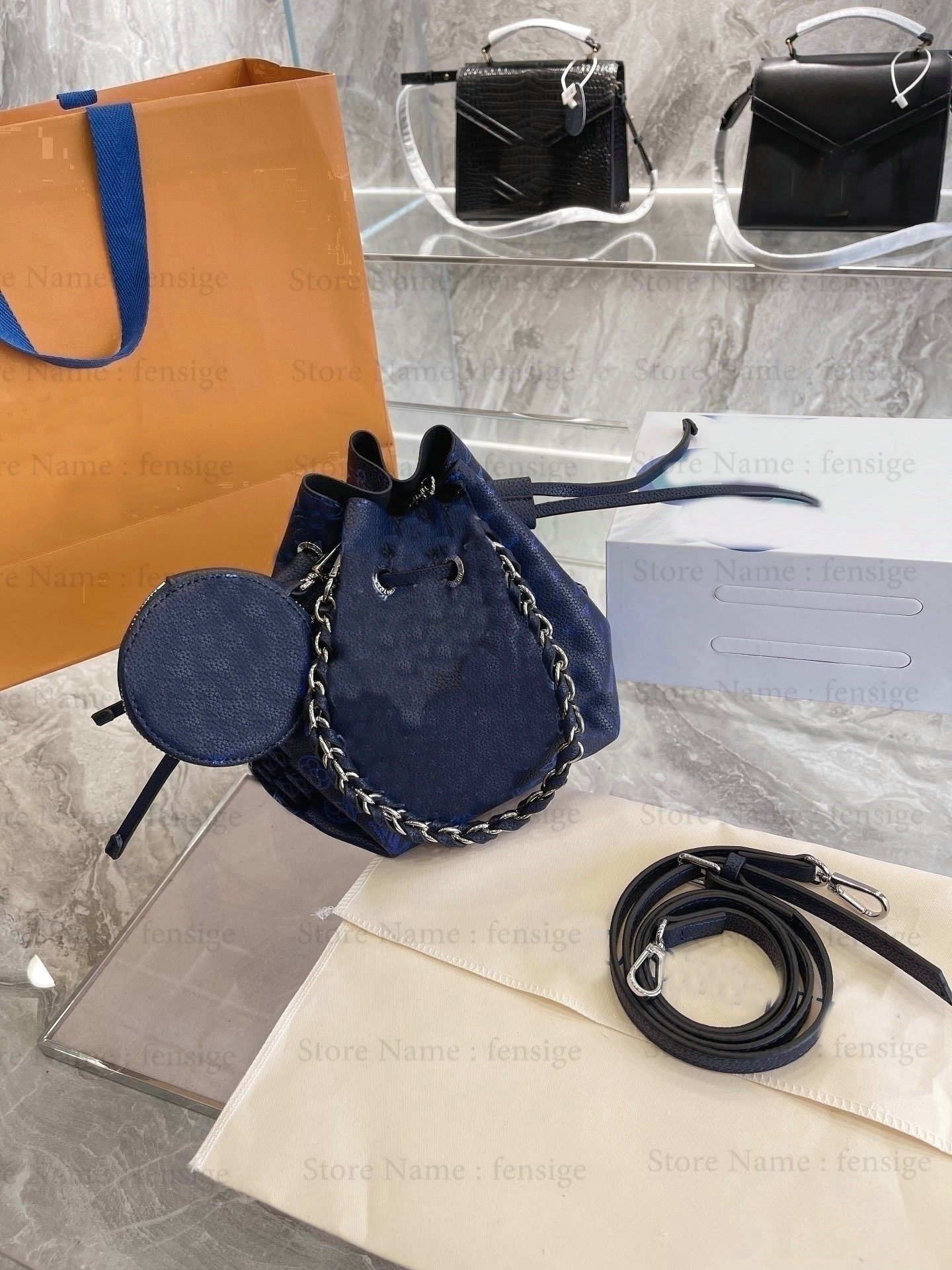 

Women Bucket Bag Fortune Bella Bags Hollow Out Shoulder Handbags Mahina tote Luxury Designer handbag Flight Mode print Gradient Color M55906