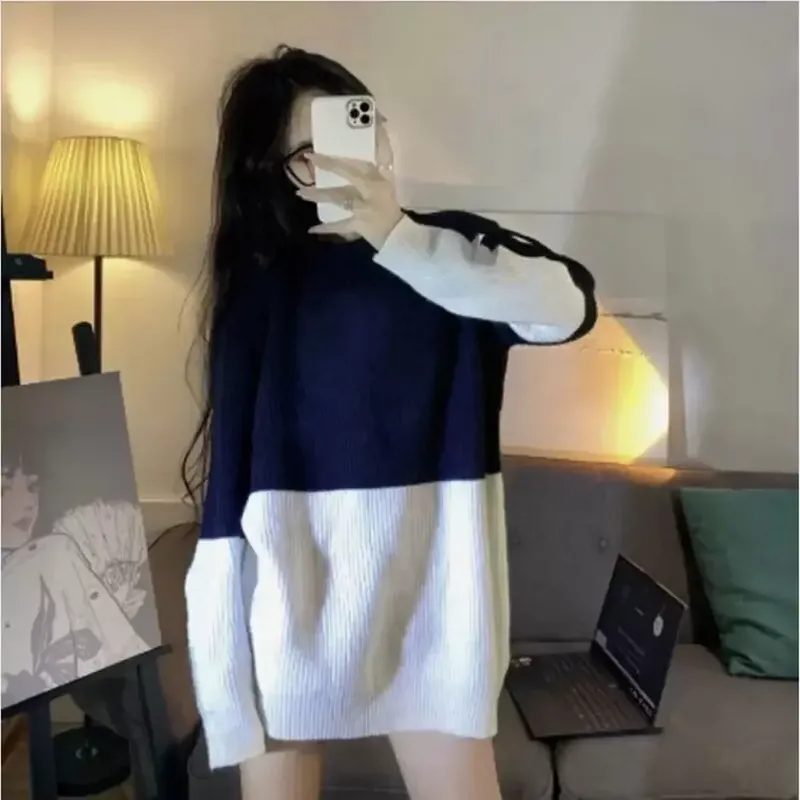 

Women Sweaters 2022 new autumn and winter Black and white round neck embroidery letters long sleeve knitted sweater, White;black