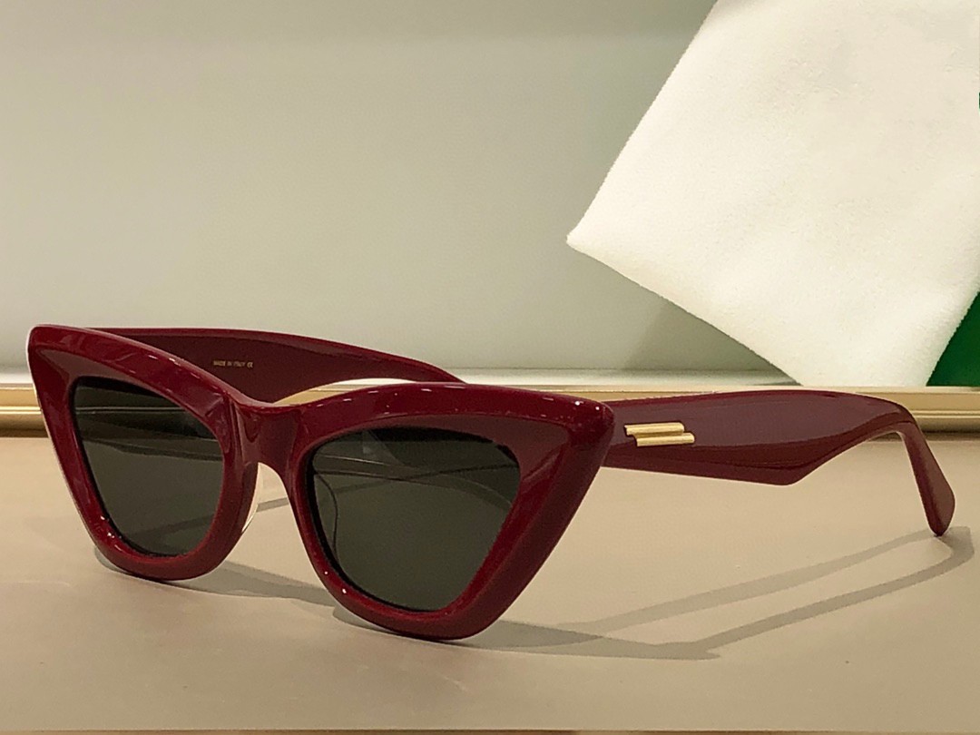 

Women Sunglasses for men 1101 mens sun glasses womens fashion style protects eyes UV400 lens top quality with case