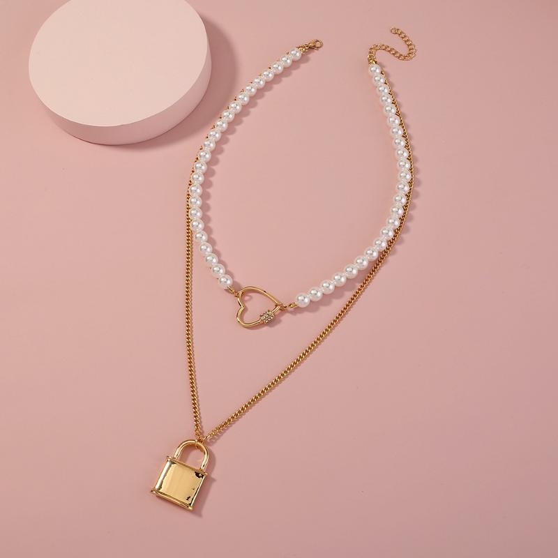 

Chokers Fashion 2 Layers Pearls Geometric Lock Pendants Necklaces For Women Gold Metal Chain Chocker Necklace Punk Jewelry 2021