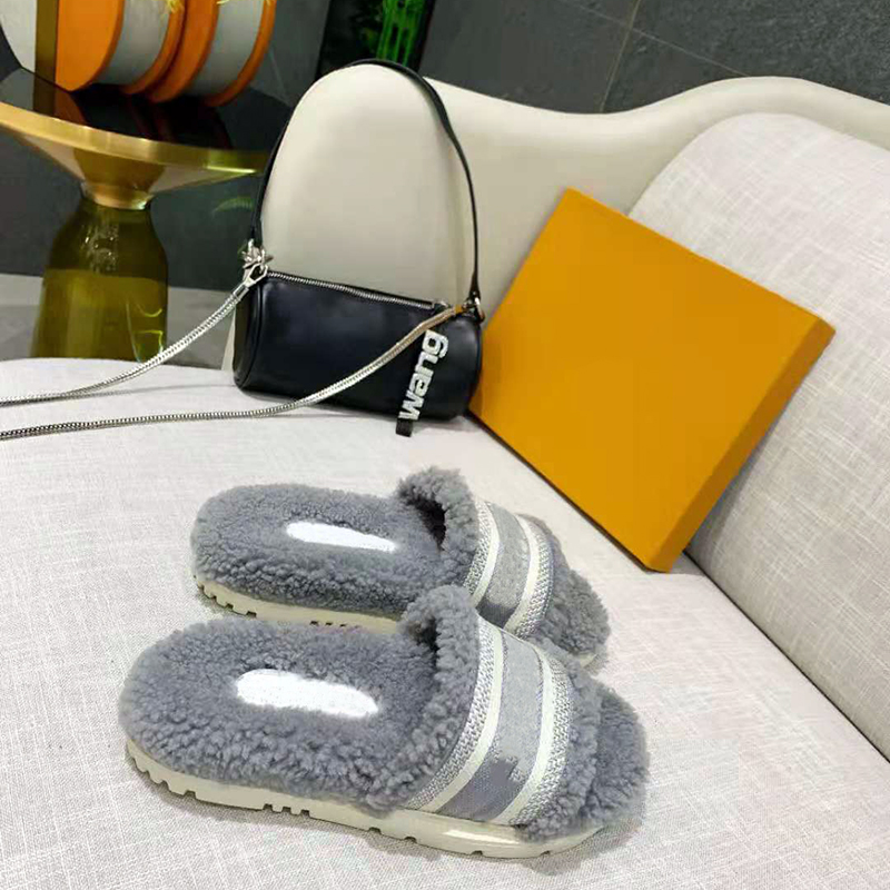 

Ladies woolen Sheepskin Winter slipper fur one piece lambswool warm and comfortable Fashion black white red grey pink wear resistant rubber flat slippers 35-40