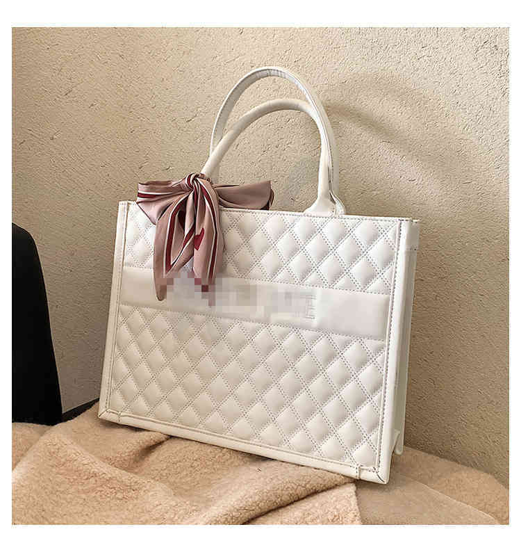 

70 off high version large capacity womens autumn winter new fashion foreign style tote net red ins large and small, Large black