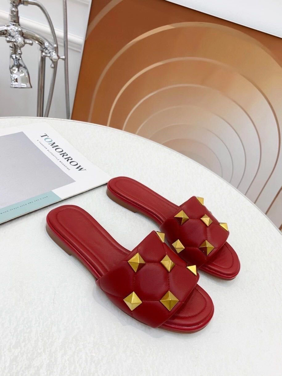 

Spring summer 2021 women's flat bottomed fashion slippers, colorful, metal rivet decoration,with box, size 35-40, Black