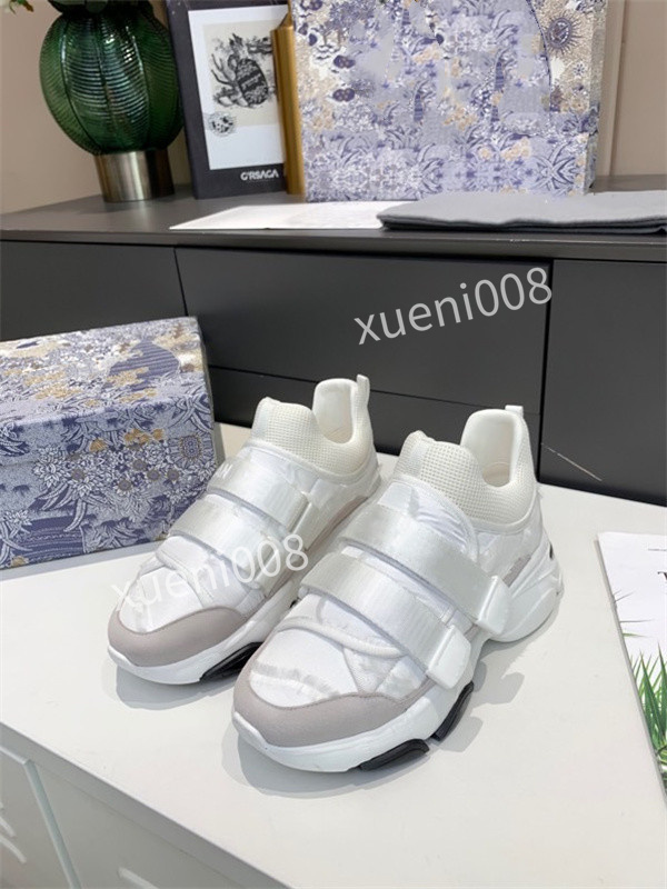 

2021 platform 1 Low running shoes sketch 35-40 pack aurora men women trainers sports sneakers chaussures zapatos scarpe zh211027, White