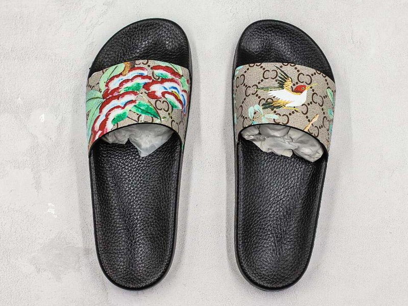 

High Quality Unisex Slides Shoes Women Men Fashion Slippers Summer Couple Sandals Indoor Flip Flops Outdoor Loafers size 36-44, Black