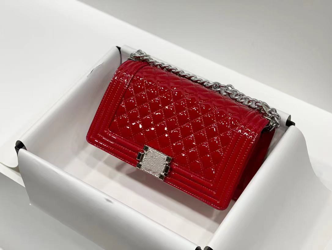 

2021 new CC fashion bag designer classic patent leather street shot wild super nice chain bagss high quality leathers shoulder bags, For shipping