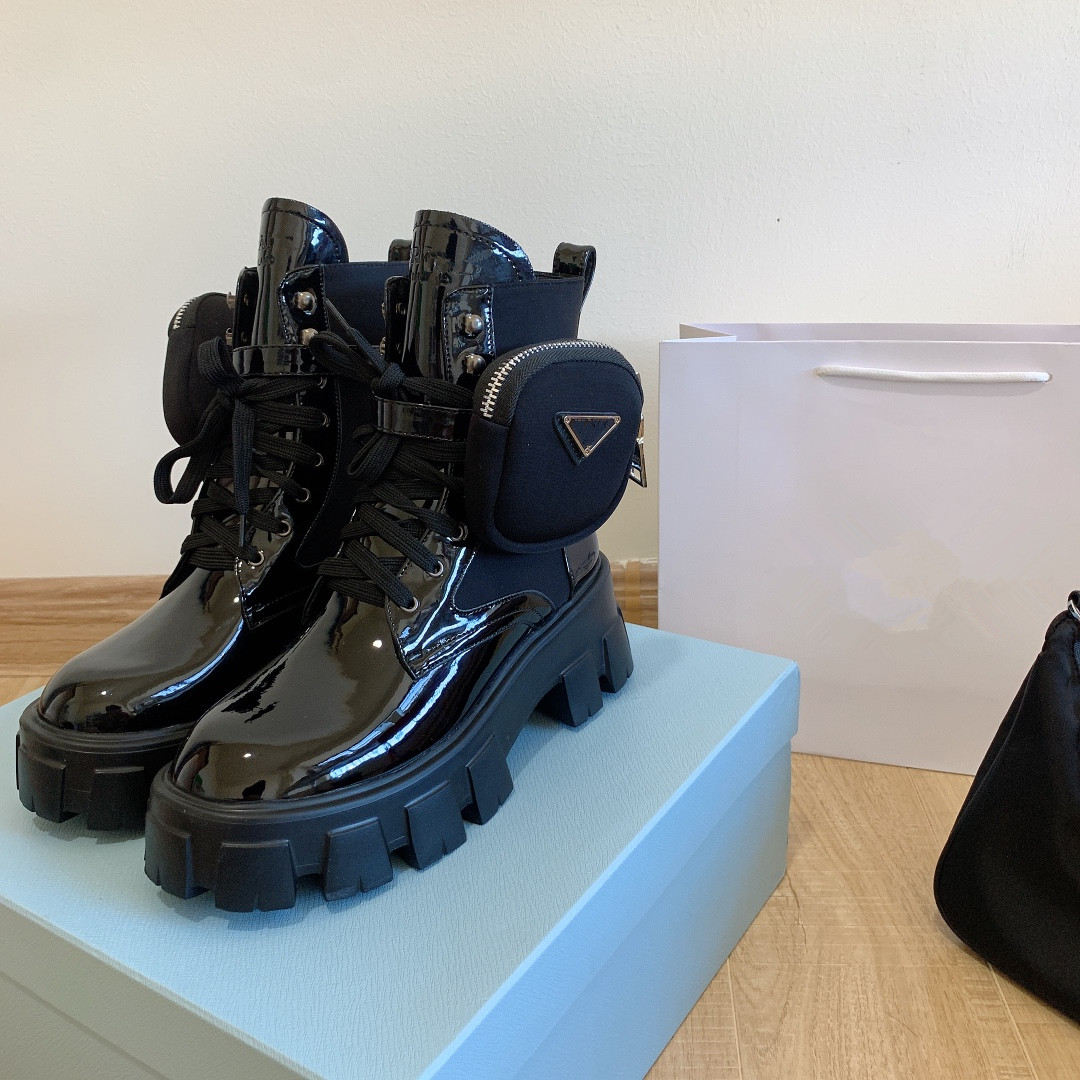 

2021 Women Rois martin boots military inspired combat bootss nylon pouch attached to the ankle with strap Ankles boot and box top quality, Black