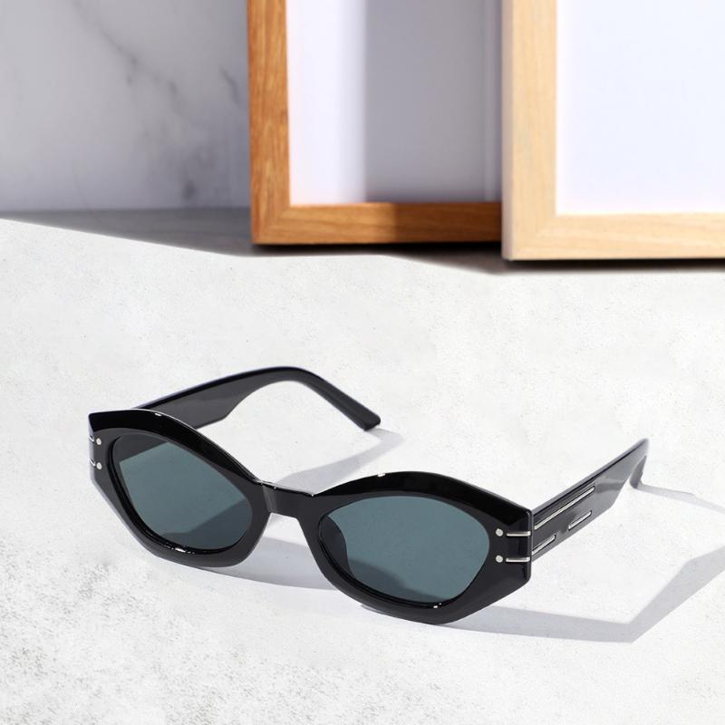 

Sunglasses 2022 Fashion Vintage Women's Men's Creative Frame Shade Sun Glasses Goggle UV400