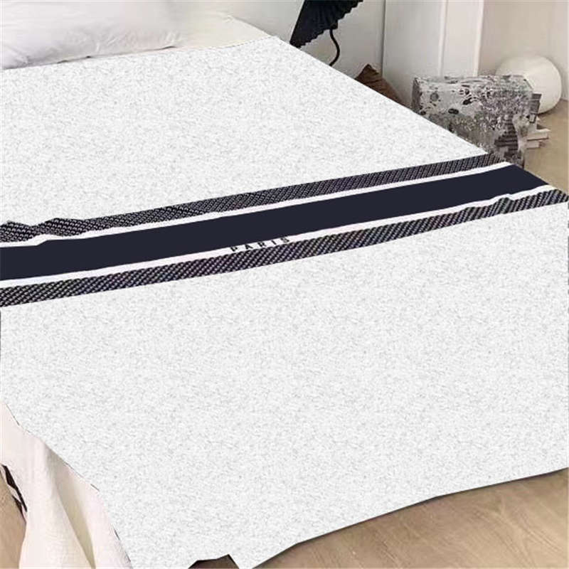 

Print Velvet Blankets Scarf Shawl Winter Warm Women Letters Blanket Home Sofa Bed Fleece Throw Carpet Rugs