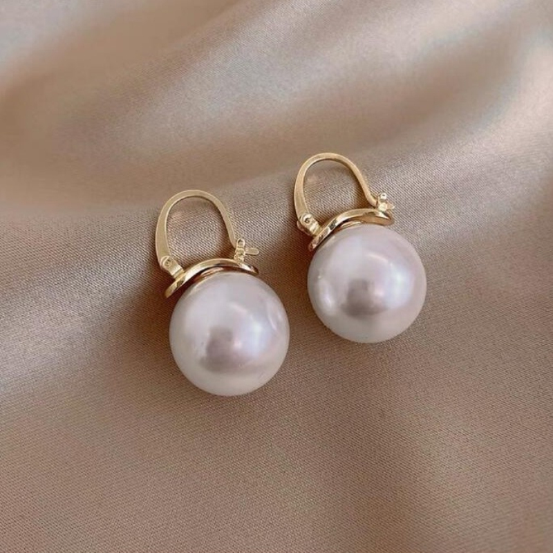 

Young Ladies Retro Style Gold Metal 3 Colors Artificial Pearl Charm Earring Luxury Womens Jewelry