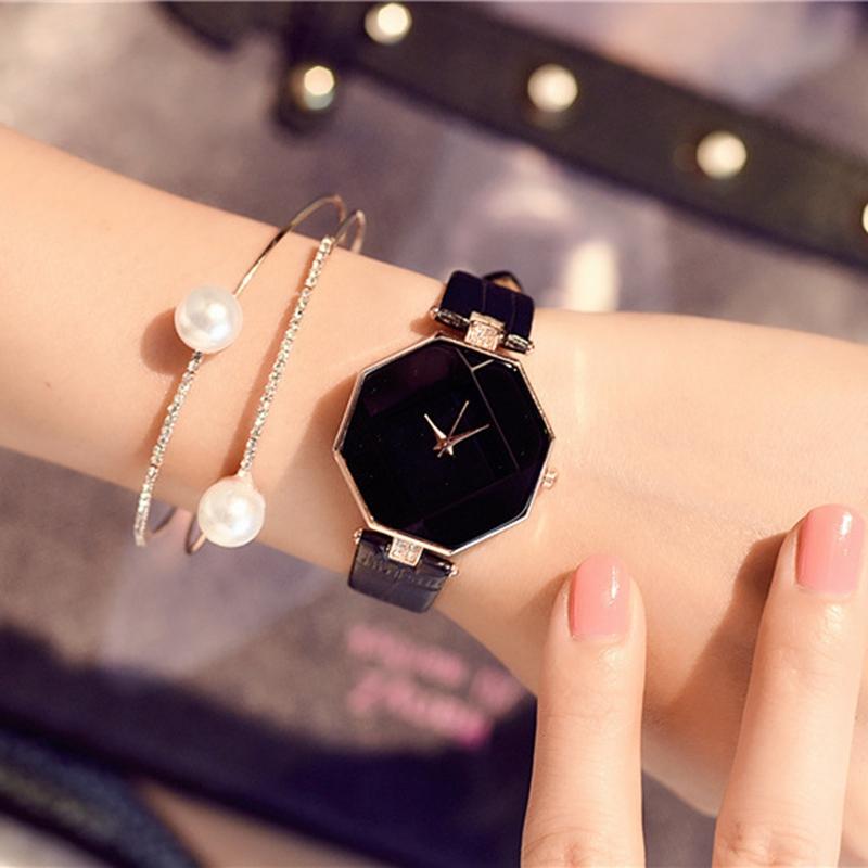 

Wristwatches Women's Watch Fashion Diamond Luxury Women Simple Clock Ladies Wrist Relogio Feminino Zegarki 2021, Red