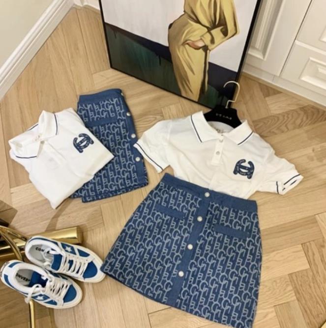 

Women's fashion small fragrance suit embroidery Polo Lapel top deep blue denim letter jacquard single breasted high waist skirt, Short sleeve + shorts