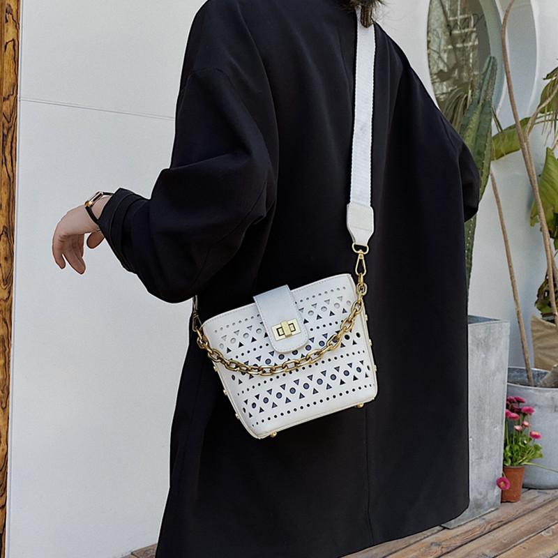 

Evening Bags Hollow Out Crossbody For Women Metal Chain Tote Bag Luxury Small Leather Messenger Wide Shoulder Strap Female Handbags