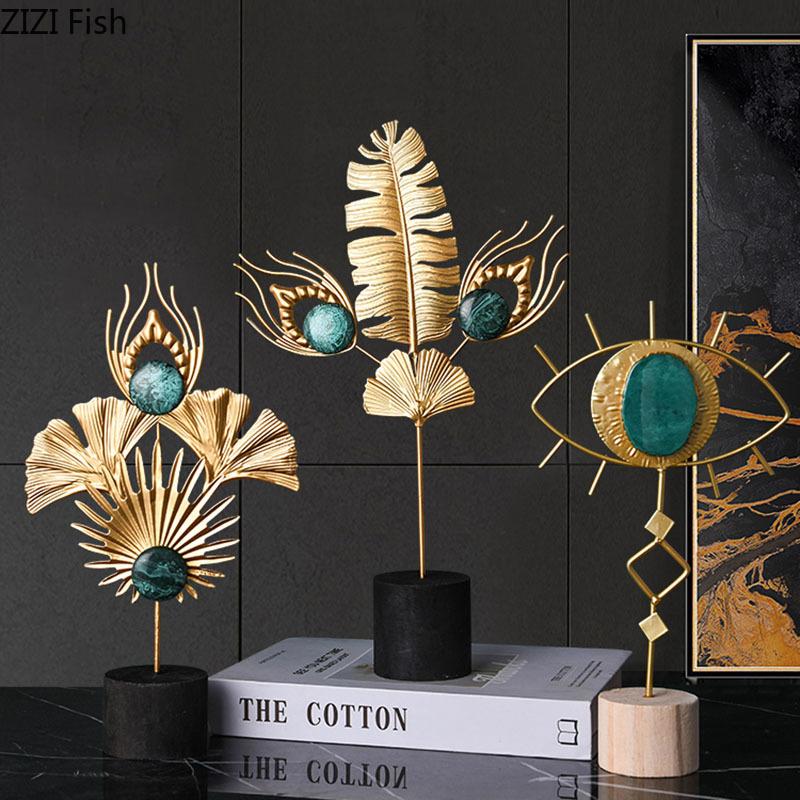 

Decorative Objects & Figurines Golden Ginkgo Biloba Leaf Statue Solid Wood Base Ornaments Peacock Feathers Crafts Home Decoration Accessorie