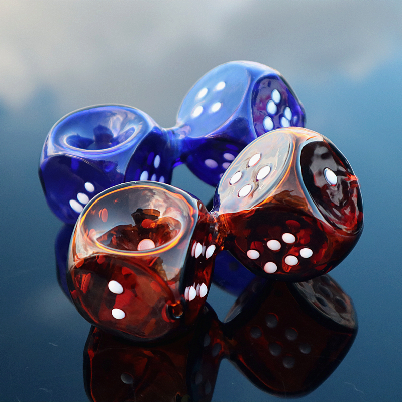 

4.3'' Dice shaped multi colors selection glass tobocco hand pipe