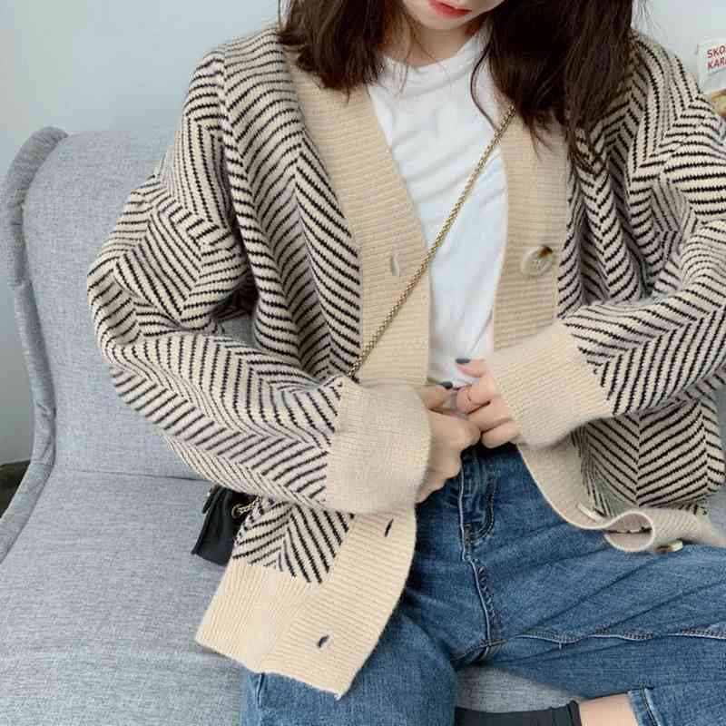 

women's sweaters autumn and winter striped female korean version with loose-v cleavage of long sleeve wool jacket women's knitted, White;black