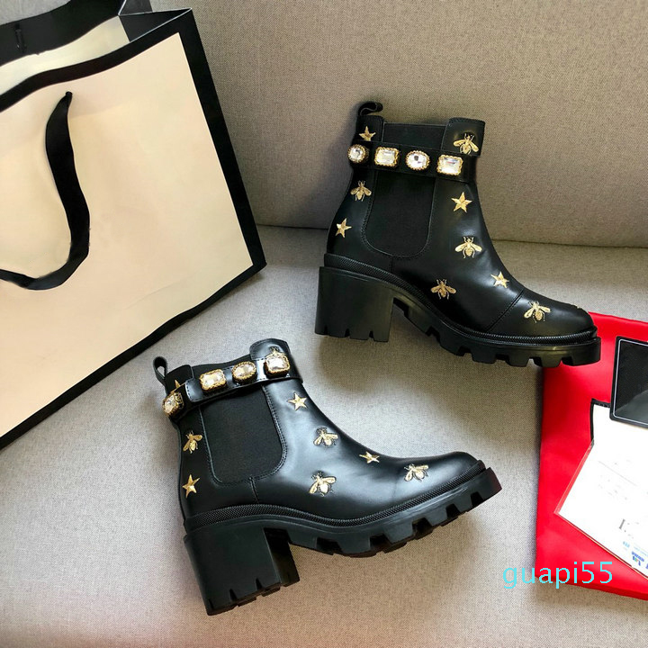 

2021 New Luxury Women Winter Boots Black Martin Boot Chunky Heel Womens Platform Shoes Boot Designers Ankle Boots Embroidered bees and stars, Color 02