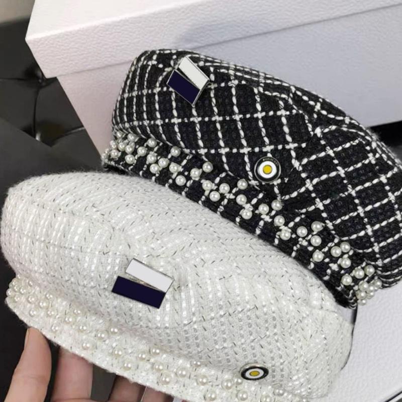 

Beanies Sweet Plaid Beret Tweed Lady Winter Warm Artist Octagonal Hat Wild LX9E