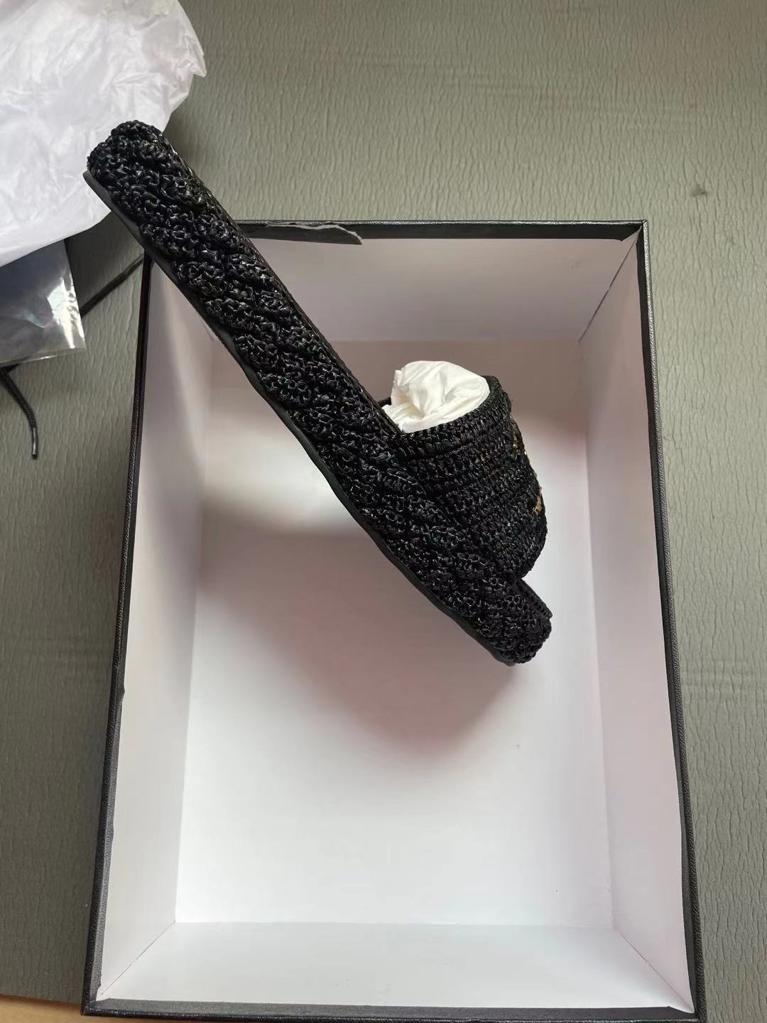 

Spring and summer fashion designer sandals, good quality luxury slippers, hand woven size 35 to 40 Real pictures, Black