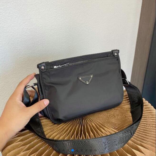 

Women mens Three layers Shoulder Bags high quality nylon Handbags Designers Chest Pack Lady Tote Chains Crossbody Bag Hobo Purses, Black
