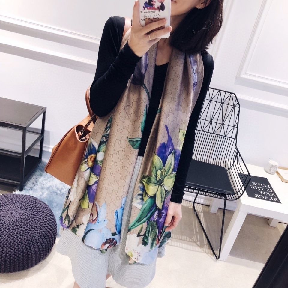 

New printing long scarf G letter shawl versatile fashion take away export sunscreen beach towel, Silver