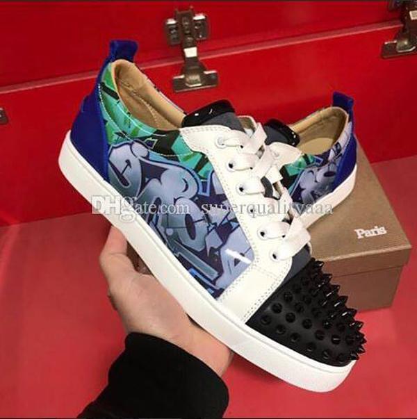 

LOUBOUTIN CHRISTIAN Brand-new Low top Junior Spikes Red Bottom Sneakers Shoes Graffiti Patent Leather Round-toe Casual High Quality Outd anQ